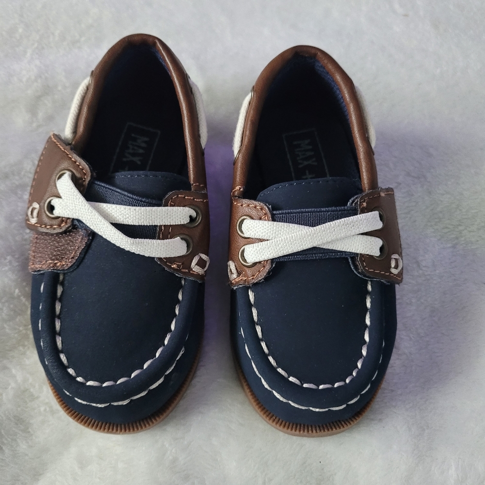 New-Boat Shoes Navy and Brown From Max+Jake Sz 5..Toddler Read Post